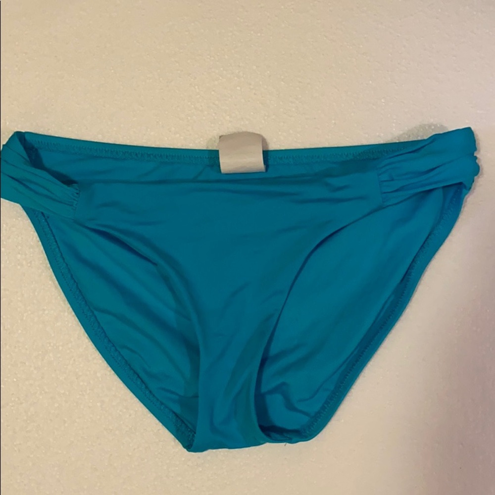 Becca Bikini bottoms M